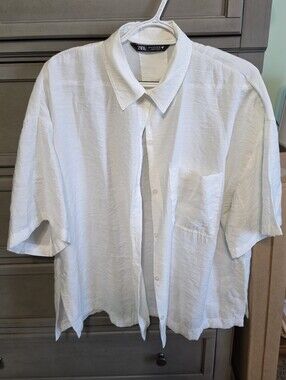 Zara White Short-Sleeve Button-Down Blouse